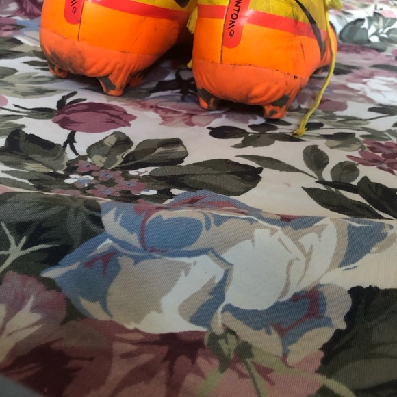 Soccer cleat - Picture 2 of 3